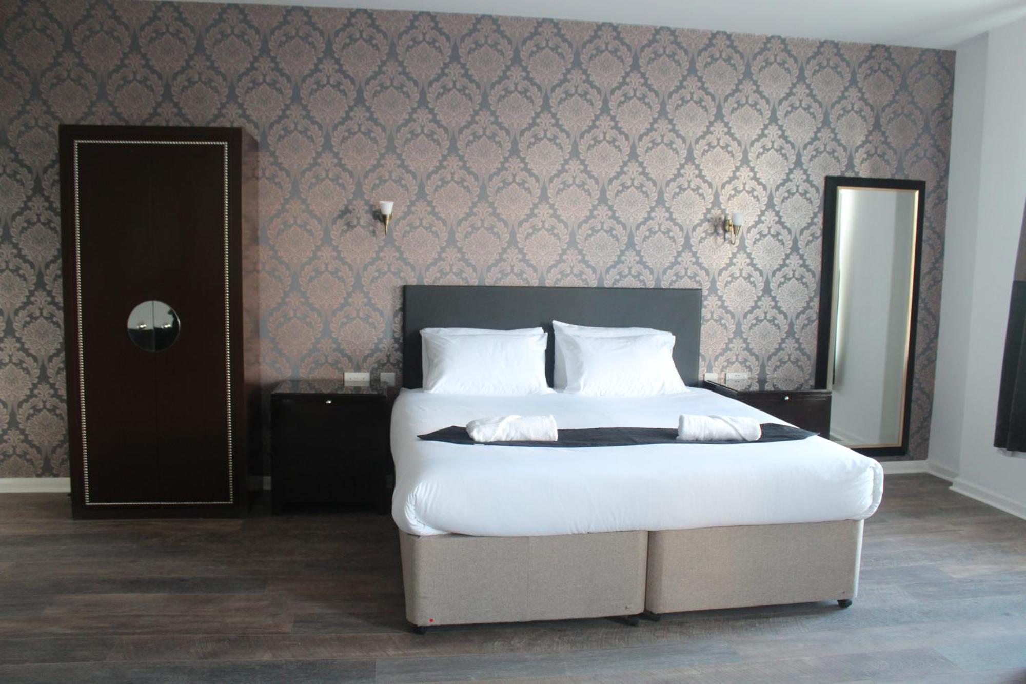 Park Hotel & Apartments Кингстън ъпон Хъл Екстериор снимка