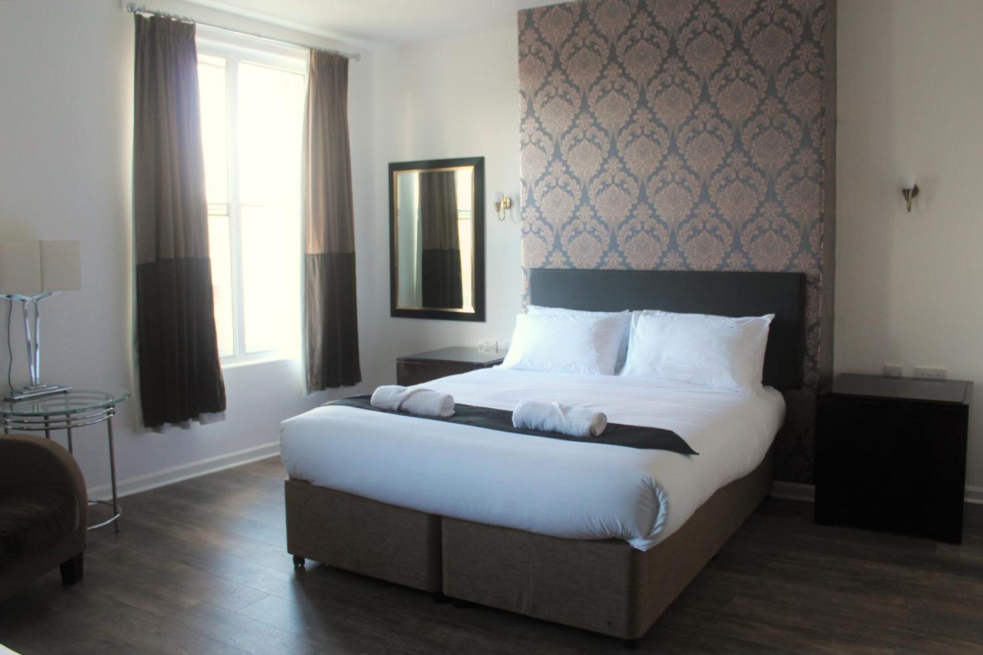 Park Hotel & Apartments Кингстън ъпон Хъл Екстериор снимка