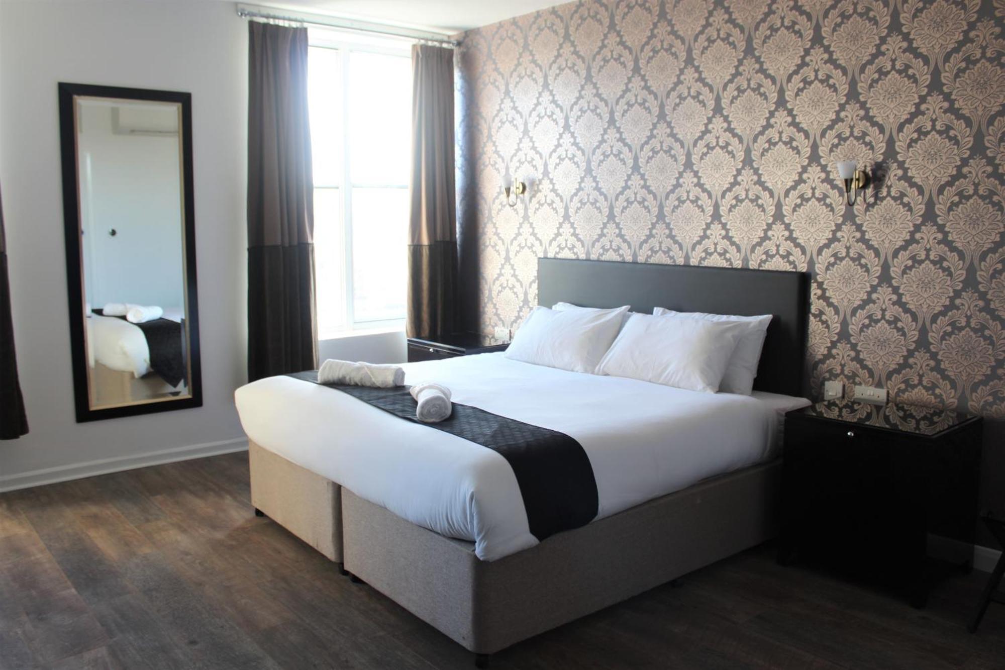 Park Hotel & Apartments Кингстън ъпон Хъл Екстериор снимка